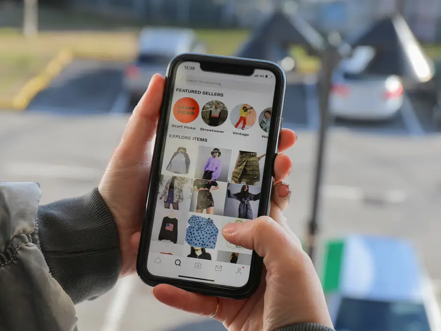Depop Secondhand Fashion Business Platform Revenue Model for Resellers